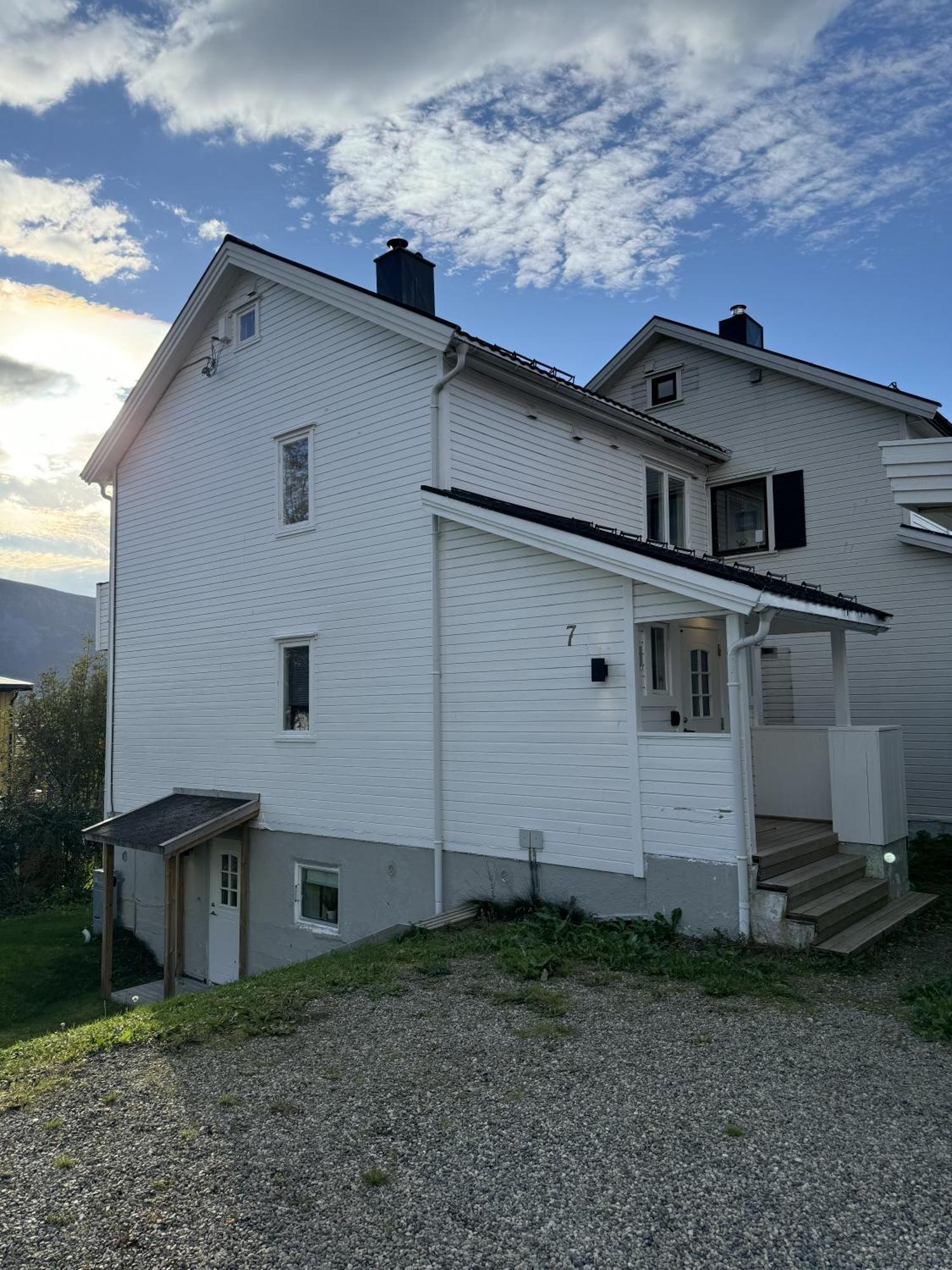 Leilighet I Tromso Tomasjorda Экстерьер фото