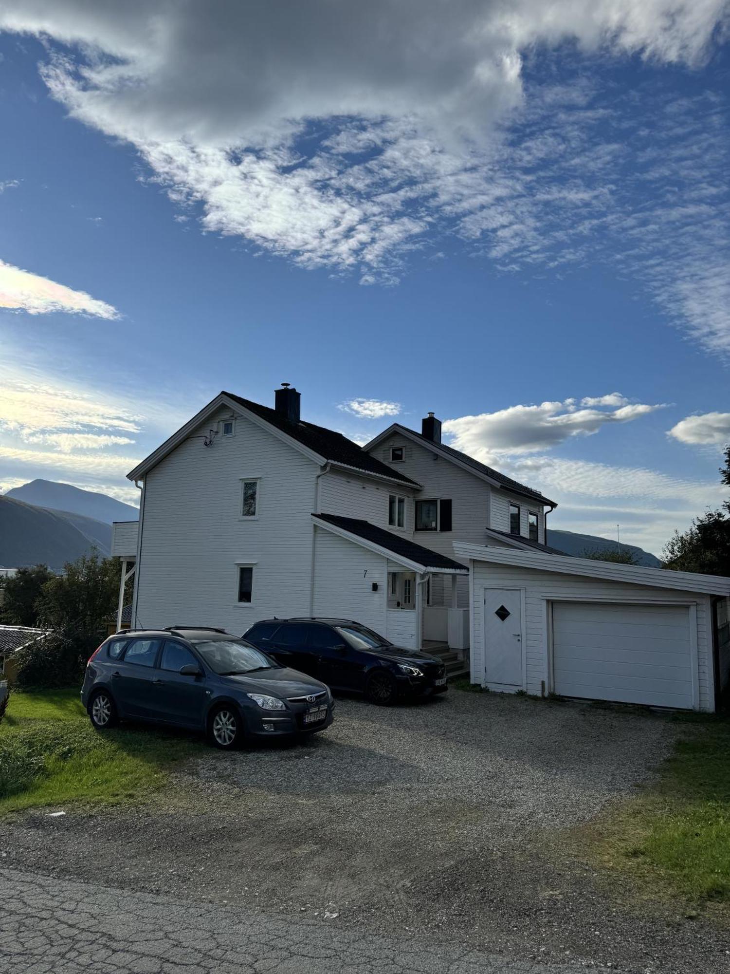 Leilighet I Tromso Tomasjorda Экстерьер фото